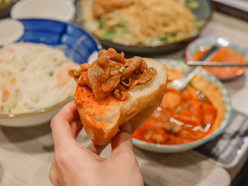 新竹巨城美食，越好吃越南料理必吃推薦，人氣爆棚。