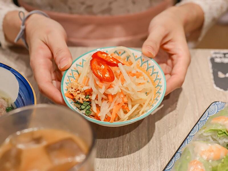 新竹巨城美食，越好吃越南料理必吃推薦，人氣爆棚。