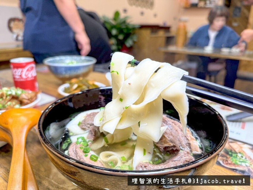 2024最新 桃園美食開箱 》中壢清牛堂牛肉麵 I 一間牛肉極嫩、也有不吃牛餐點的清燉牛肉麵店 I 桃園牛肉麵推薦 I 中壢美食地圖 - 理智派的生活手札