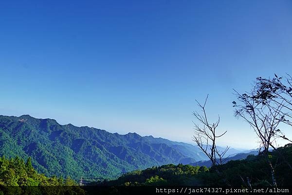 {苗栗住宿}露營營區推薦：南山傳奇露營區(自搭帳.露營車.狩