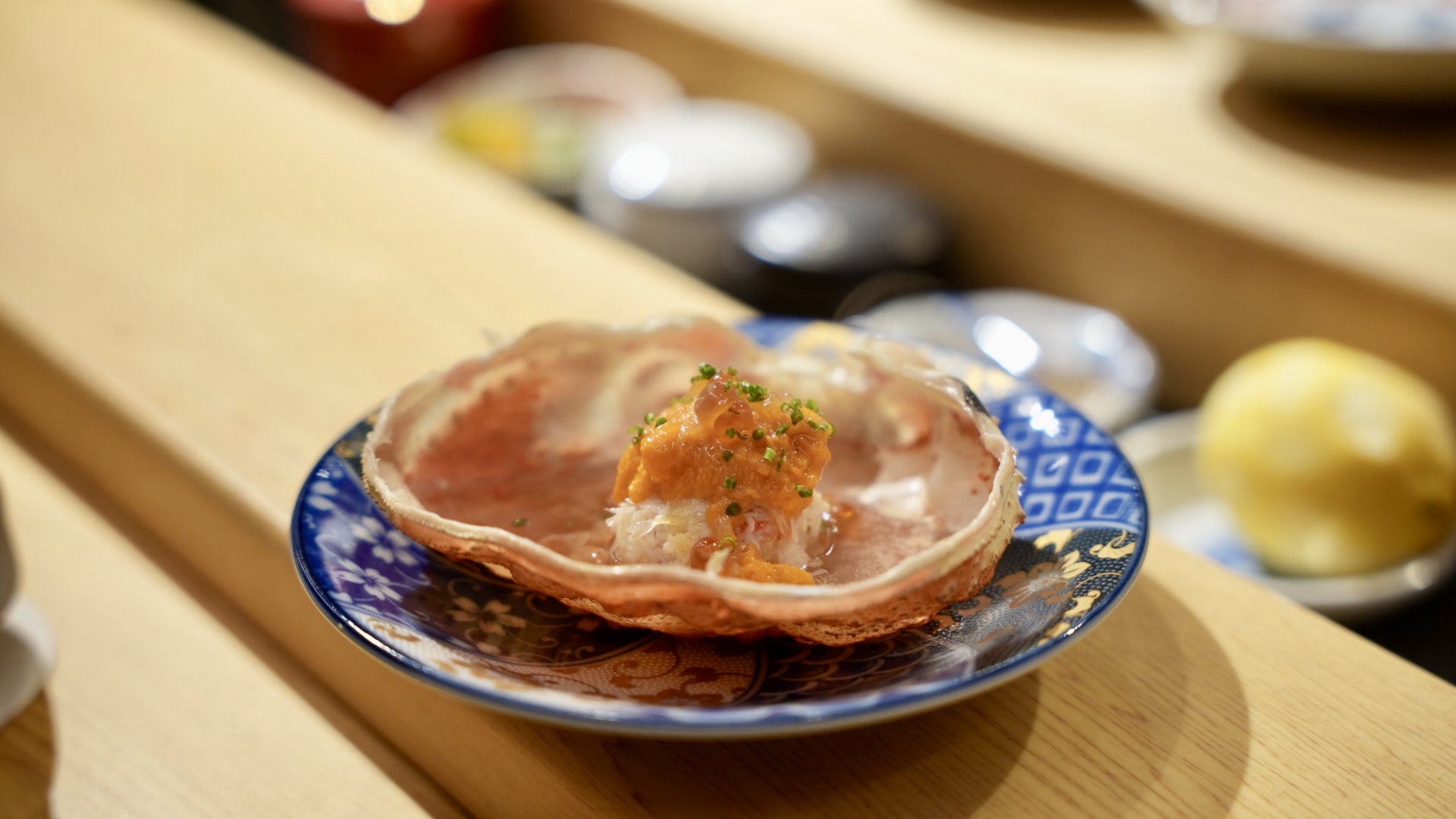 台中蟹割烹！板前現殺活體松葉蟹，品味海之極致珍饈～