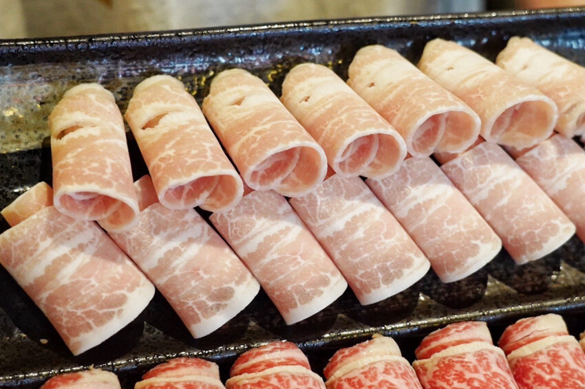 中壢新開麻辣鍋！單人套餐368元自助區吃到飽～現煮日本黑蜆好鮮甜