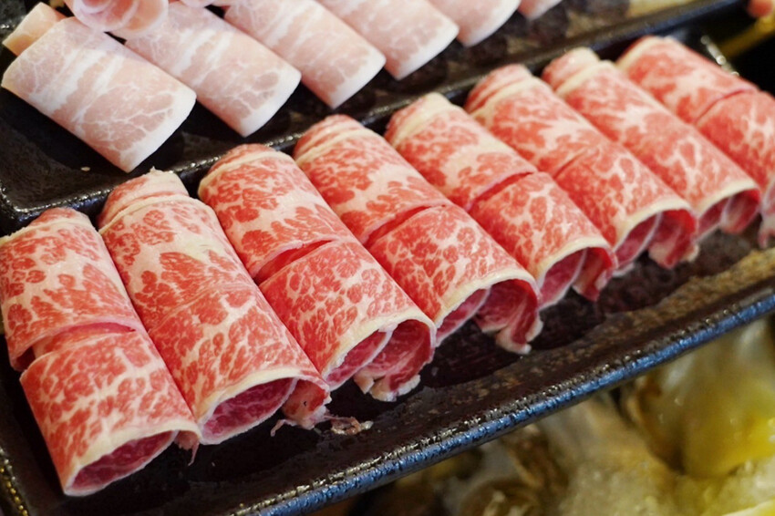 中壢新開麻辣鍋！單人套餐368元自助區吃到飽～現煮日本黑蜆好鮮甜