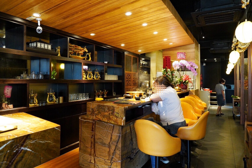 中壢新開麻辣鍋！單人套餐368元自助區吃到飽～現煮日本黑蜆好鮮甜