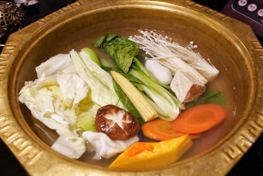 中壢新開麻辣鍋！單人套餐368元自助區吃到飽～現煮日本黑蜆好鮮甜