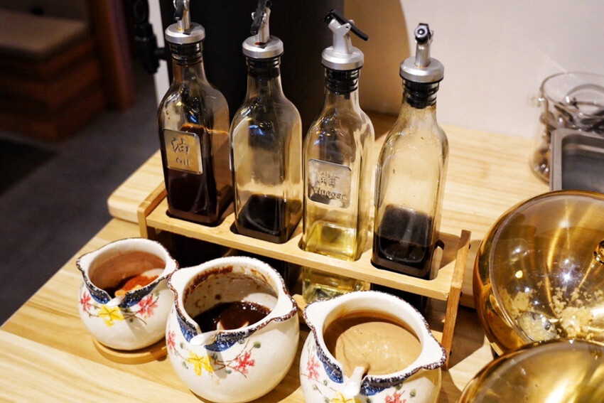 中壢新開麻辣鍋！單人套餐368元自助區吃到飽～現煮日本黑蜆好鮮甜