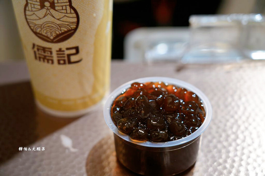 捷運中山手搖飲「儒記中山 ROOJI」,用手搖飲的價格喝好茶