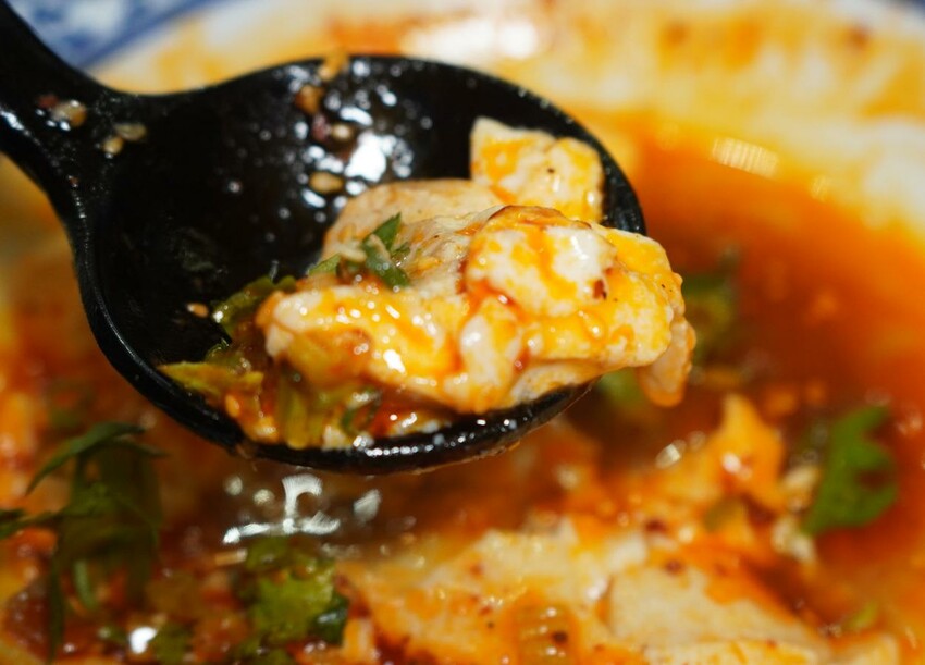 台中西屯｜冒香香冒菜鍋逢甲店｜逢甲商圈新開店，4個人吃的土豪鍋超豪邁，冒豆花推薦必點