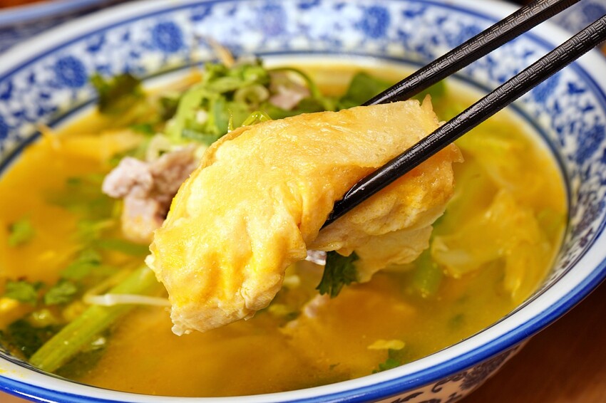 台中市西屯區一個人也能大啖爽辣冒菜!多人聚餐也有巨無霸土豪鍋,還有入口即化的好吃冒豆花