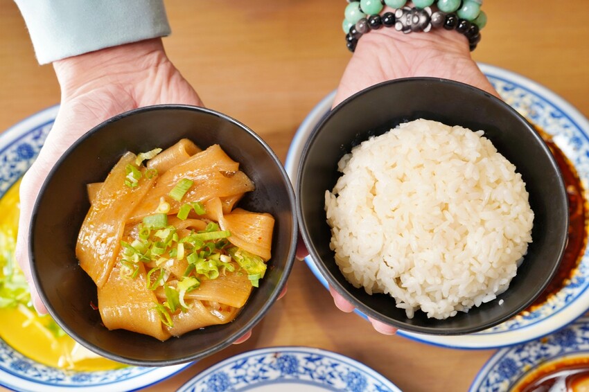 台中市西屯區一個人也能大啖爽辣冒菜!多人聚餐也有巨無霸土豪鍋,還有入口即化的好吃冒豆花