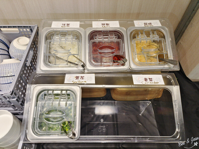 宜蘭縣羅東鎮饗點鍋精緻鍋物》羅東夜市旁388元起豐富自助吧吃到飽，平價肉品、高檔和牛、生猛海鮮都有