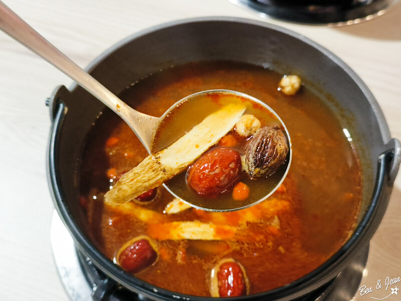 宜蘭縣羅東鎮饗點鍋精緻鍋物》羅東夜市旁388元起豐富自助吧吃到飽，平價肉品、高檔和牛、生猛海鮮都有