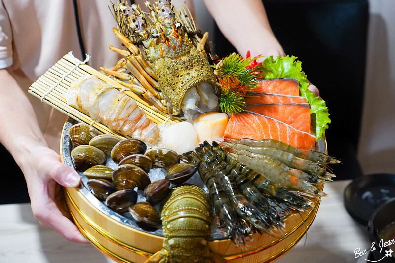 宜蘭縣羅東鎮饗點鍋精緻鍋物》羅東夜市旁388元起豐富自助吧吃到飽，平價肉品、高檔和牛、生猛海鮮都有