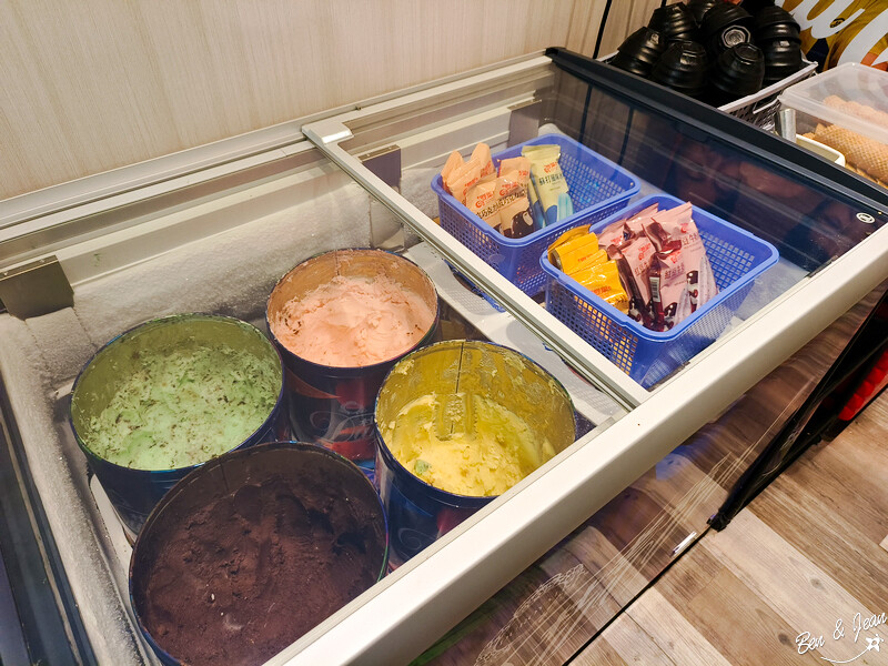 宜蘭縣羅東鎮饗點鍋精緻鍋物》羅東夜市旁388元起豐富自助吧吃到飽，平價肉品、高檔和牛、生猛海鮮都有