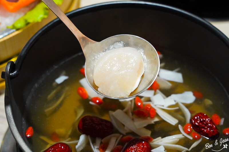 宜蘭縣羅東鎮饗點鍋精緻鍋物》羅東夜市旁388元起豐富自助吧吃到飽，平價肉品、高檔和牛、生猛海鮮都有