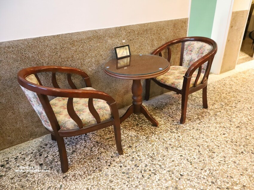 台南市南區台南老房子咖啡店 - 隱藏在巷弄中的 品藏一號店 輕食飲品 朋友相約小聚好地方
