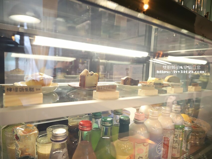 台南市南區台南老房子咖啡店 - 隱藏在巷弄中的 品藏一號店 輕食飲品 朋友相約小聚好地方