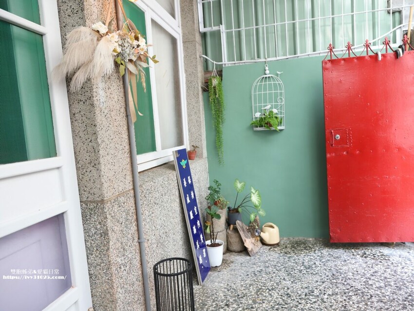 台南市南區台南老房子咖啡店 - 隱藏在巷弄中的 品藏一號店 輕食飲品 朋友相約小聚好地方