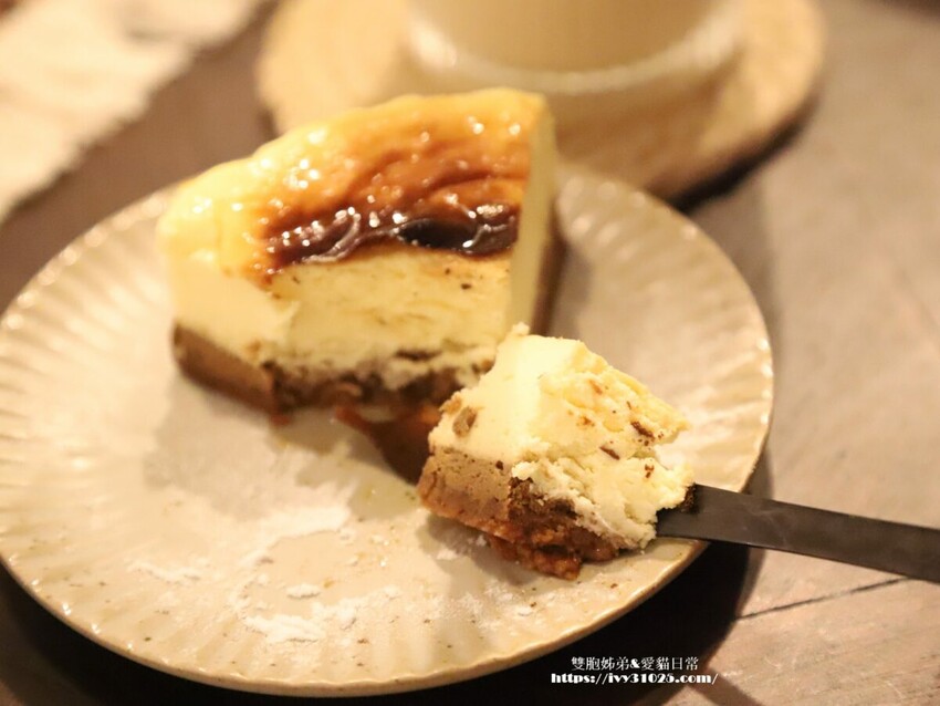 台南市南區台南老房子咖啡店 - 隱藏在巷弄中的 品藏一號店 輕食飲品 朋友相約小聚好地方