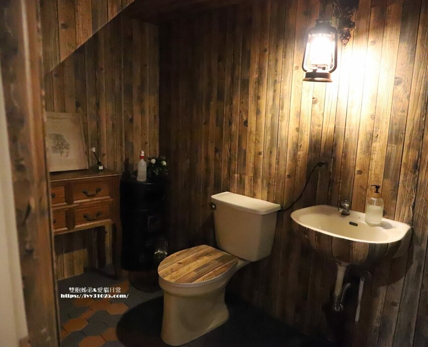 台南市南區台南老房子咖啡店 - 隱藏在巷弄中的 品藏一號店 輕食飲品 朋友相約小聚好地方