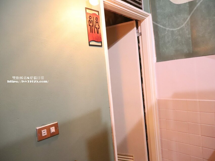 台南市南區台南老房子咖啡店 - 隱藏在巷弄中的 品藏一號店 輕食飲品 朋友相約小聚好地方