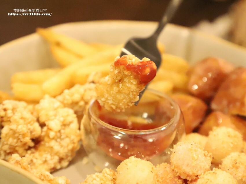 台南市南區台南老房子咖啡店 - 隱藏在巷弄中的 品藏一號店 輕食飲品 朋友相約小聚好地方