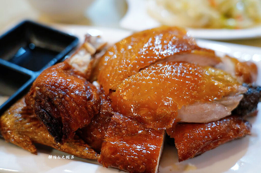 墾丁旅遊超人氣「曾家小棧」,招牌脆皮雞必點,恆春熱炒合菜餐廳