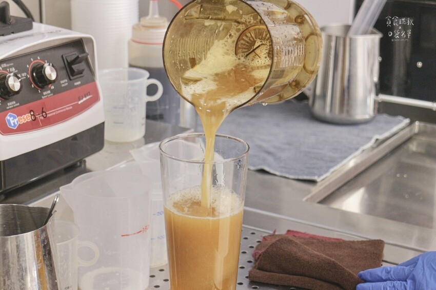 台中西區｜新開幕質感手搖飲品牌！清新茶香~搭配果香、奶香都好