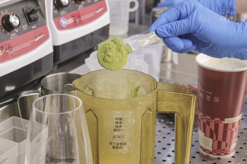 台中西區｜新開幕質感手搖飲品牌！清新茶香~搭配果香、奶香都好