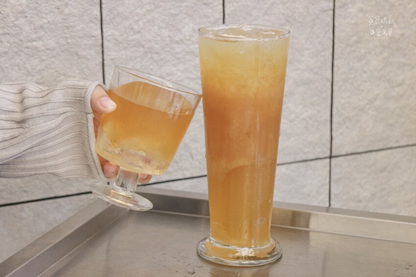 台中西區｜新開幕質感手搖飲品牌！清新茶香~搭配果香、奶香都好