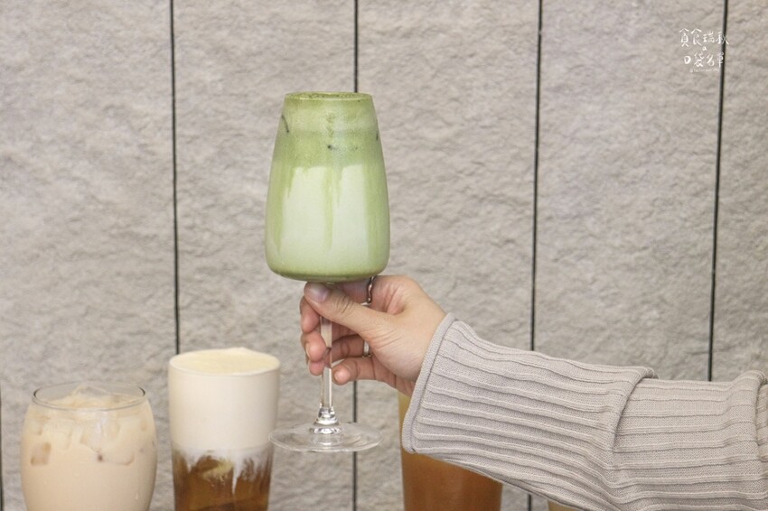 台中西區｜新開幕質感手搖飲品牌！清新茶香~搭配果香、奶香都好