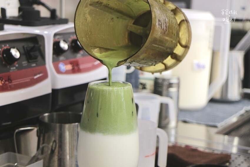 台中西區｜新開幕質感手搖飲品牌！清新茶香~搭配果香、奶香都好