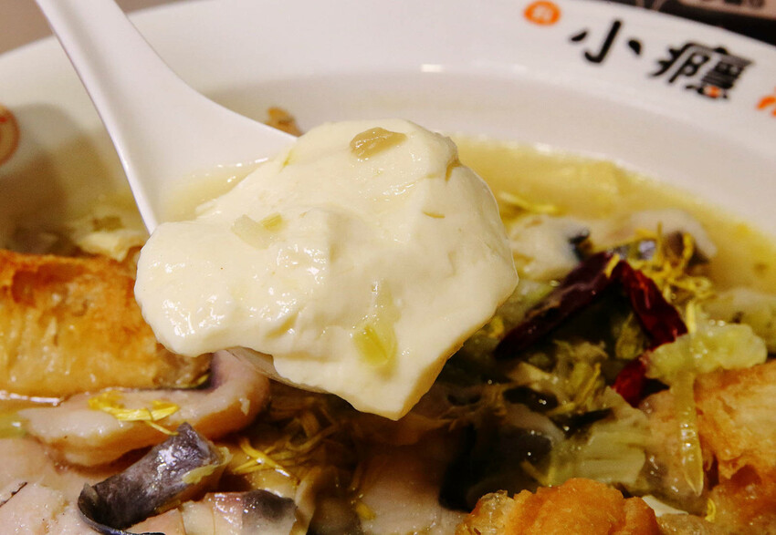 台北錦州街美食推薦！有小癮鮮果釀酸菜魚錦州店，7種口味最低只