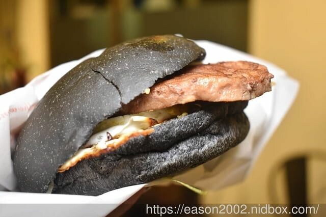 三重平價宵夜推薦 | hj早、午、宵夜 主打養生竹炭黑漢堡 宵夜時段也能輕鬆吃早午餐 -  就是這樣。吃喝玩樂。愛漂亮部落格 - FashionGuide 華人時尚專業評鑑