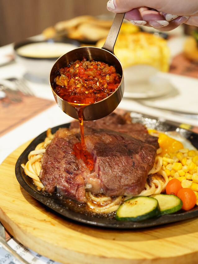 【高雄牛排】牛忙牛排│高雄平價牛排推薦│排餐好吃實在│辣控必