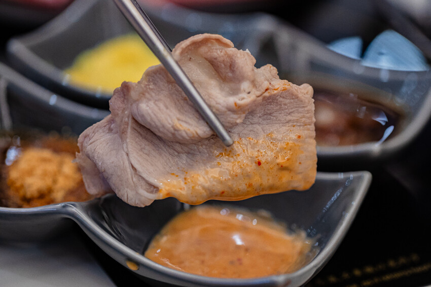 高雄市小港區高雄美食 x 嗑肉石鍋 | 小港區的美食天堂