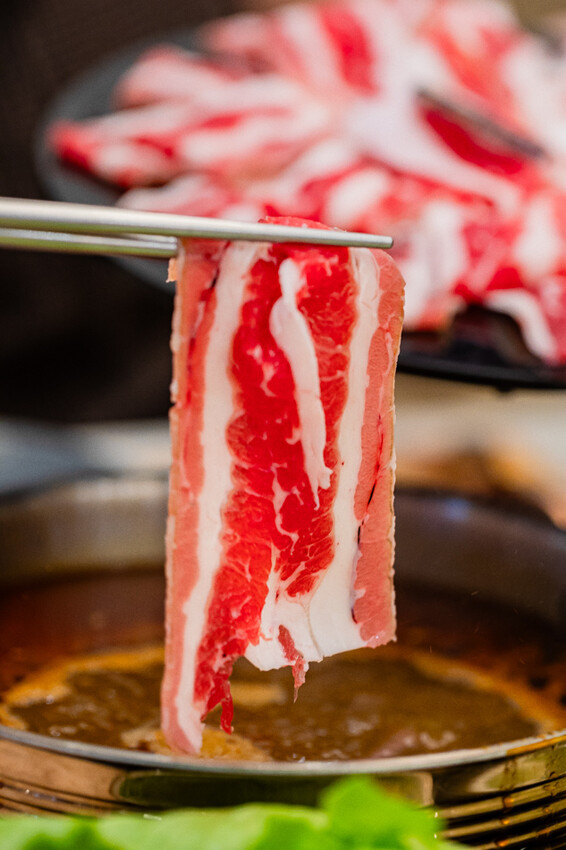 高雄市小港區高雄美食 x 嗑肉石鍋 | 小港區的美食天堂