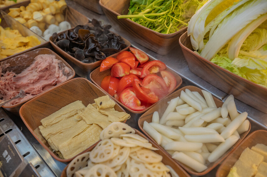 高雄市小港區高雄美食 x 嗑肉石鍋 | 小港區的美食天堂