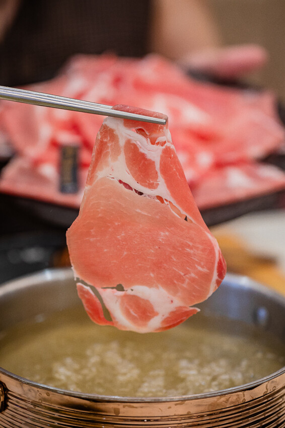 高雄市小港區高雄美食 x 嗑肉石鍋 | 小港區的美食天堂