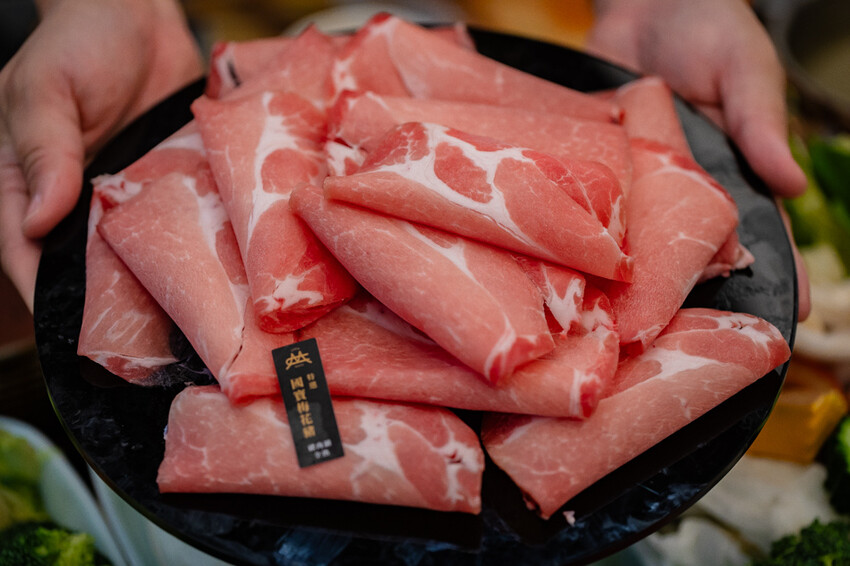 高雄市小港區高雄美食 x 嗑肉石鍋 | 小港區的美食天堂