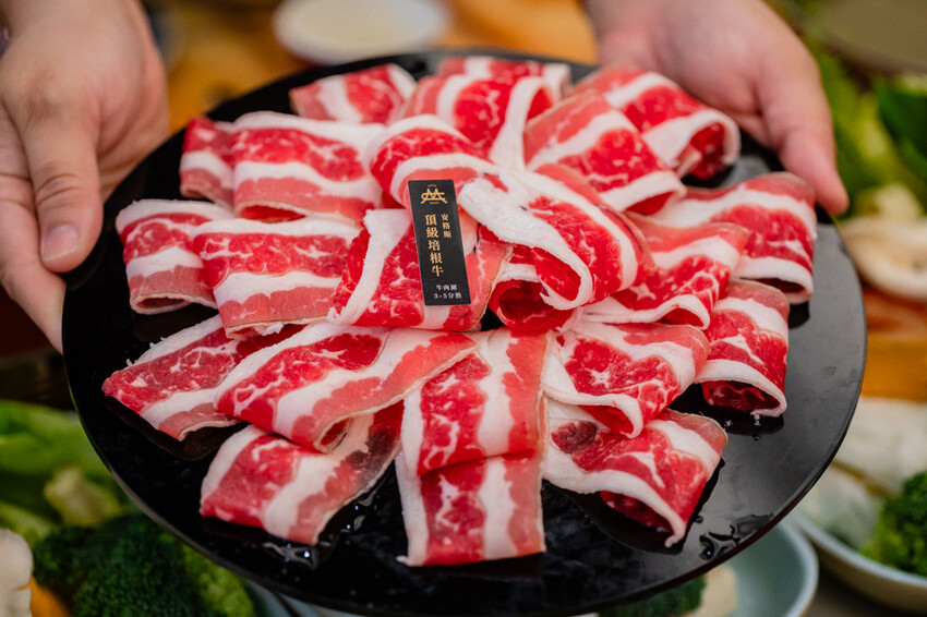 高雄市小港區高雄美食 x 嗑肉石鍋 | 小港區的美食天堂