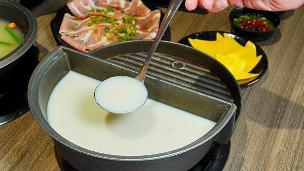 LINE_ALBUM_誠石火鍋西螺店 二傻夫婦_240823_31.jpg