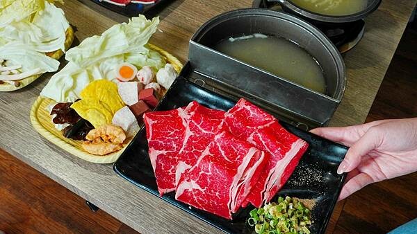 LINE_ALBUM_誠石火鍋西螺店 二傻夫婦_240823_15.jpg