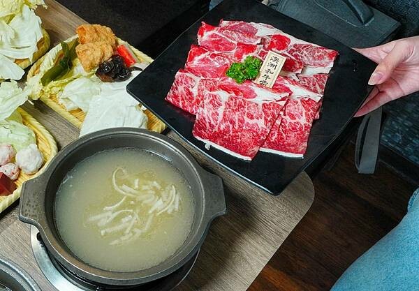 LINE_ALBUM_誠石火鍋西螺店 二傻夫婦_240823_11.jpg