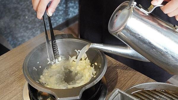 LINE_ALBUM_誠石火鍋西螺店 二傻夫婦_240823_9.jpg