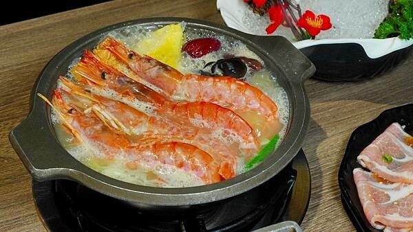 LINE_ALBUM_誠石火鍋西螺店 二傻夫婦_240823_18.jpg