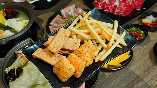 LINE_ALBUM_誠石火鍋西螺店 二傻夫婦_240823_34.jpg