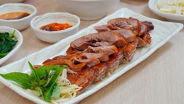 LINE_ALBUM_偶鵝嚐嚐 二傻夫婦_240819_9.jpg