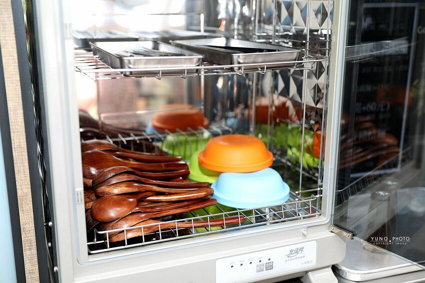 台中市霧峰區拉麵控必收！欲罷不能超有嚼勁拉麵 搭配靈魂湯頭 一試成主顧｜黑告食坊(霧峰美食)