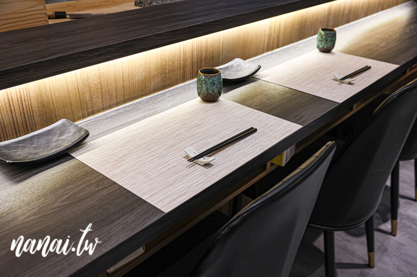 彰化巷內仔的無菜單板前料理!座位僅有八席,1580元免服務費,吃16-18道精緻日料。想吃建議預約。